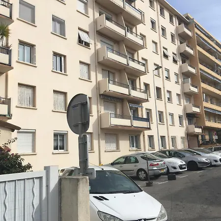 La Marjolaine Apartment *